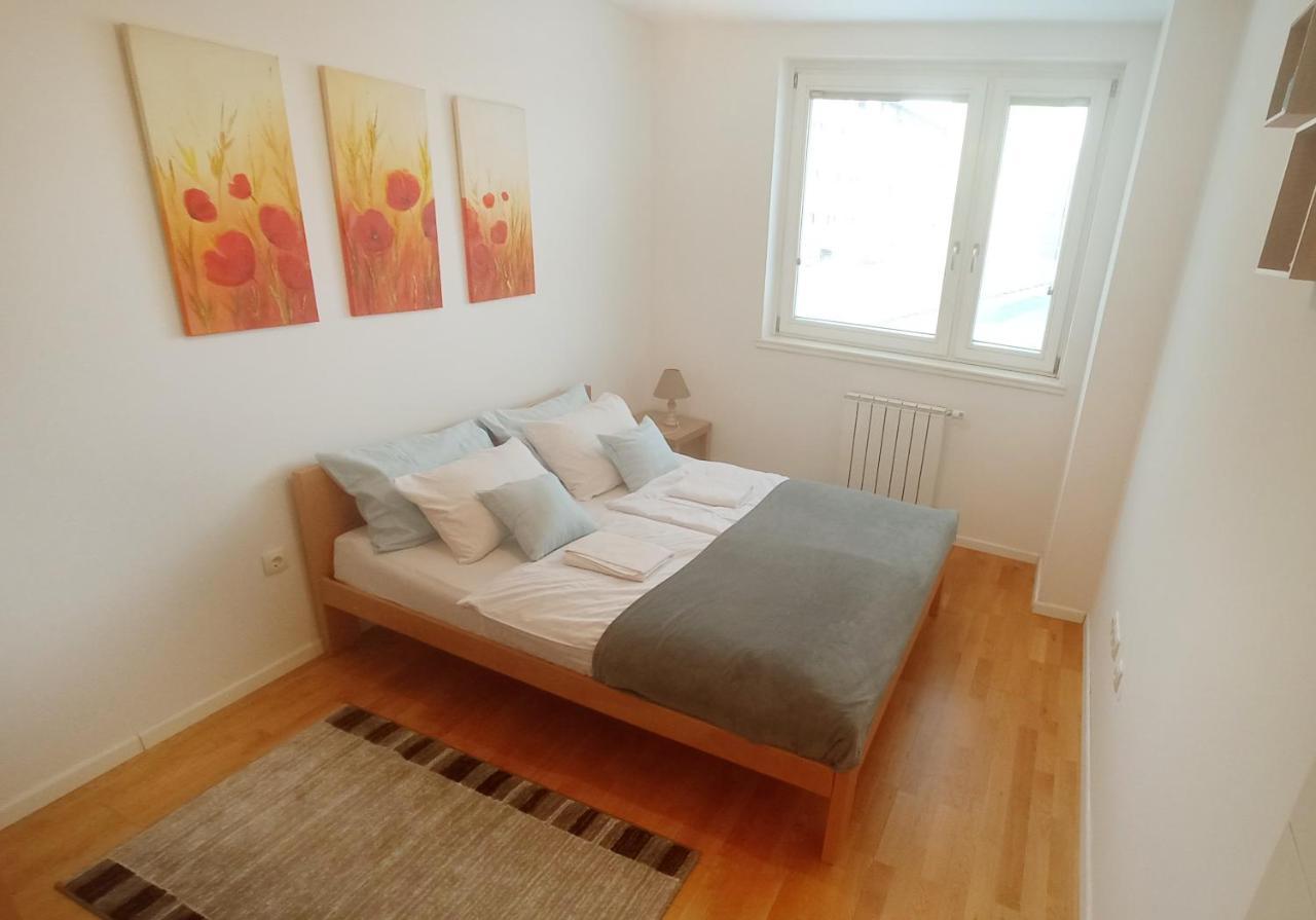 Lovely Home Apartment Sarajevo Bagian luar foto